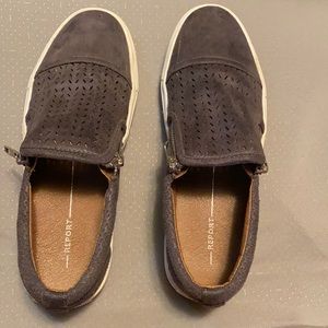 Report shoes size 7